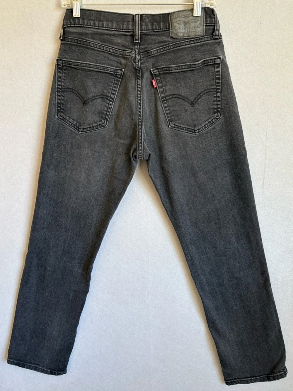 Levis 541 31x28 Athletic Taper Fit Men’s Jeans in Washed Charcoal size